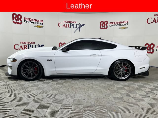 Used 2022 Ford Mustang GT Premium w/ Equipment Group 401A RWD image 4
