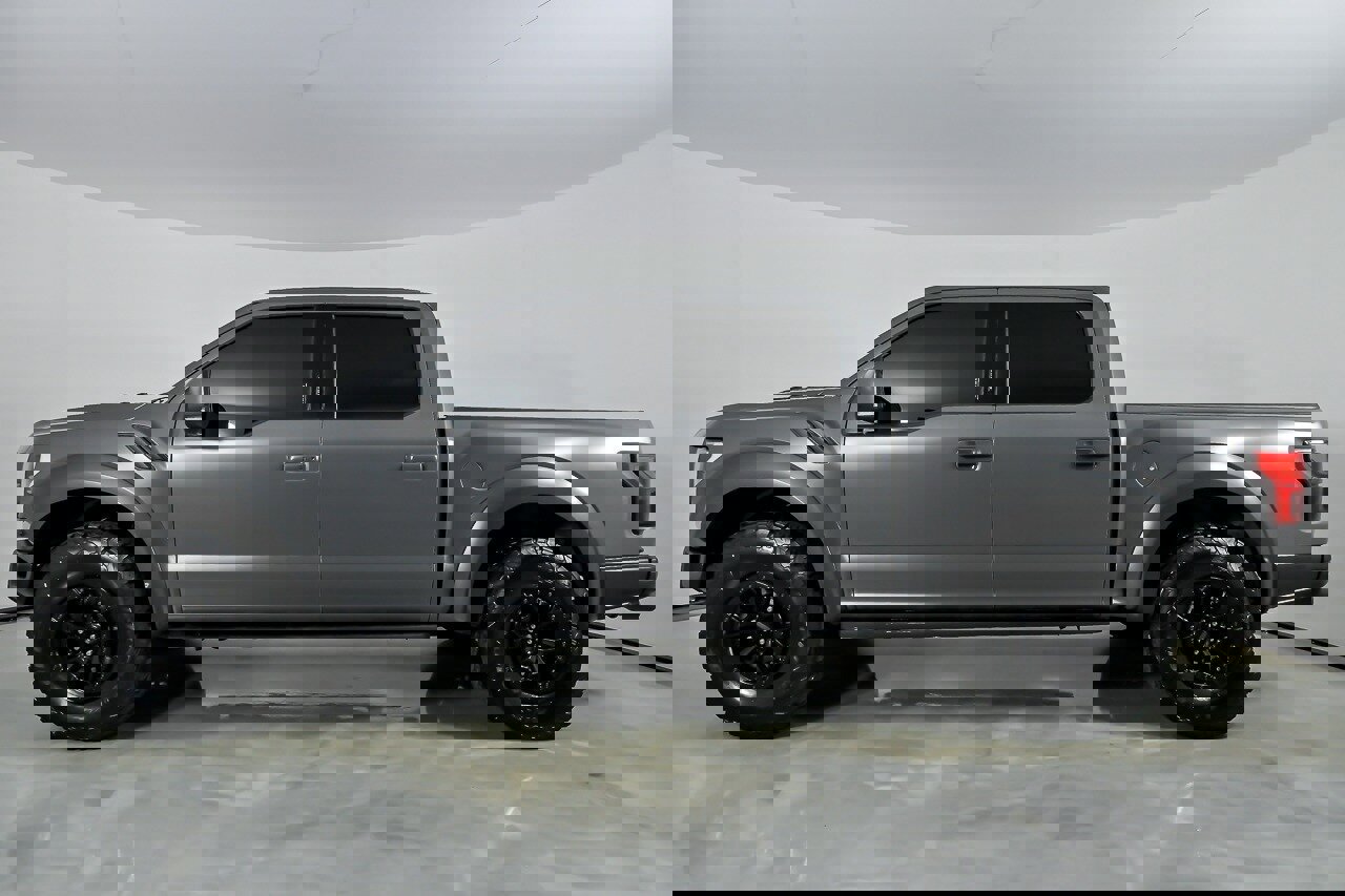 Used 2018 Ford F150 Raptor w/ Equipment Group 802A Luxury image 8