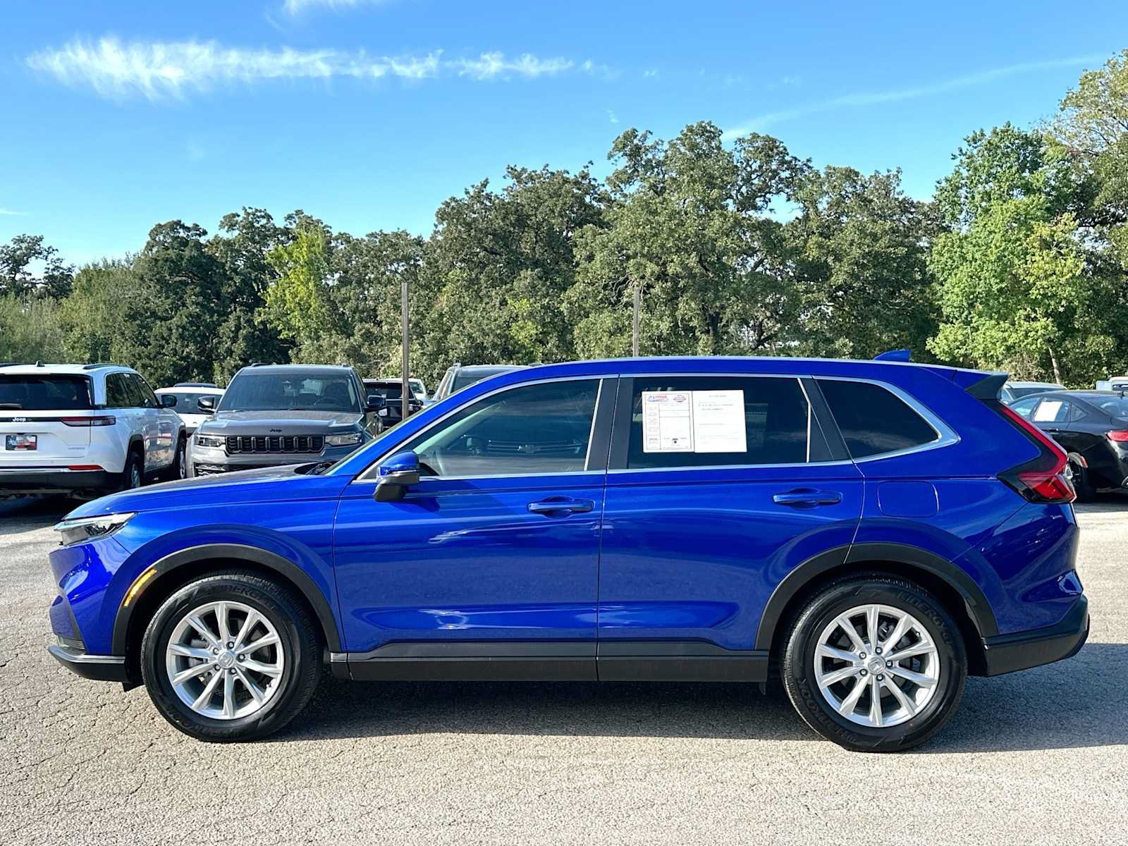 Used 2025 Honda CR-V EX image 12