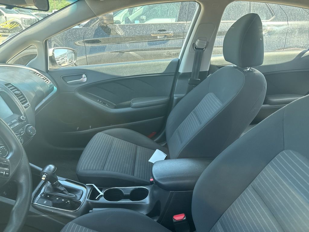 Used 2018 Kia Forte LX w/ LX Popular Package image 17