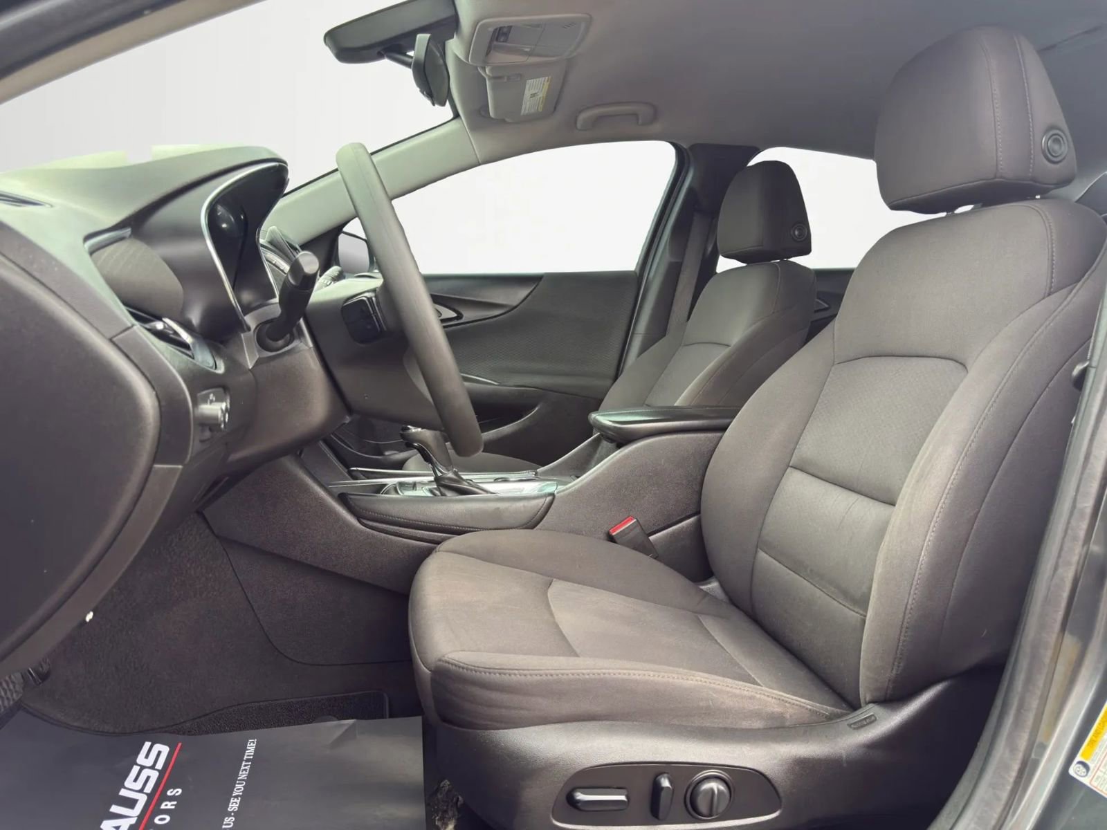 Used 2018 Chevrolet Malibu LT FWD image 11