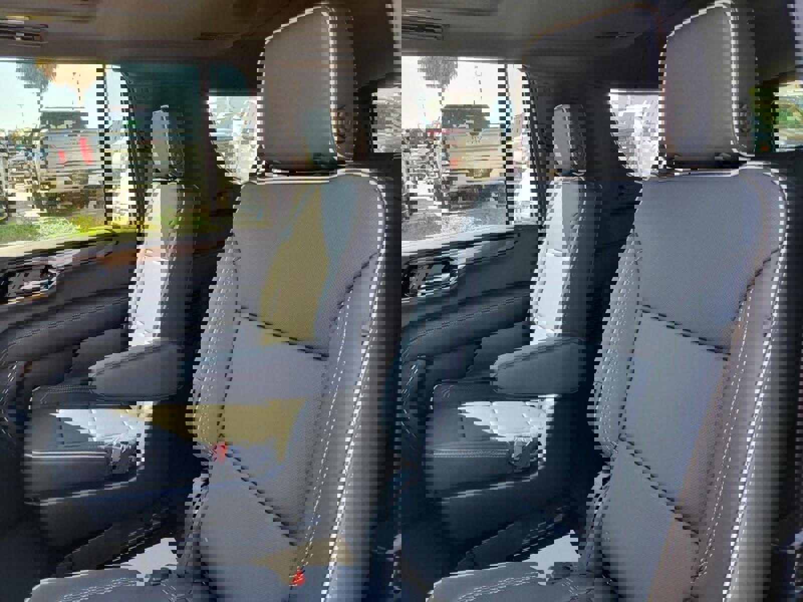 New 2026 GMC Yukon XL Elevation w/ Elevation Premium Package image 27