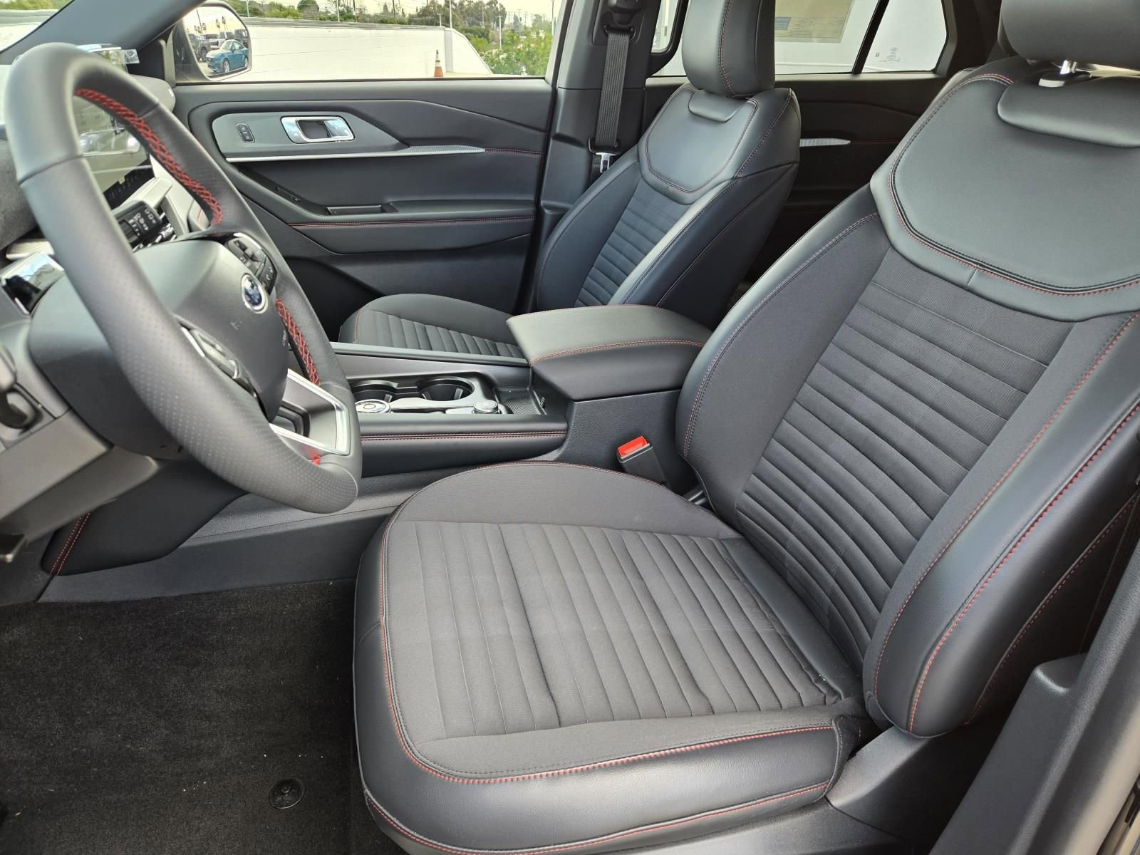 New 2026 Ford Explorer ST-Line w/ ST-Line Street Pack image 25