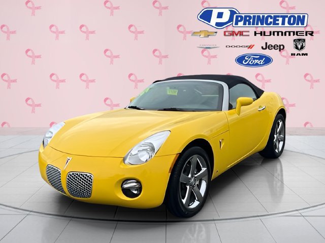 Used 2007 Pontiac Solstice Convertible w/ Premium Package RWD image 3
