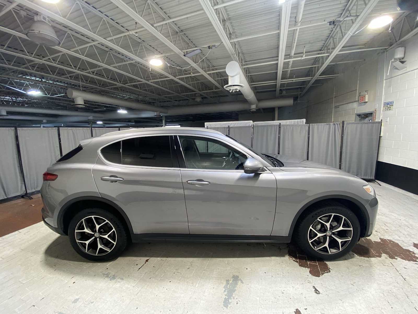 Used 2019 Alfa Romeo Stelvio Ti AWD/4WD image 27