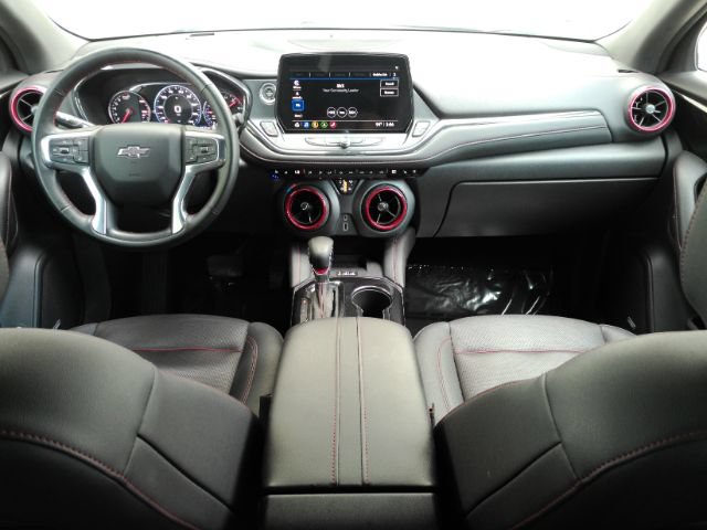Used 2024 Chevrolet Blazer RS w/ Driver Confidence II Package FWD image 2