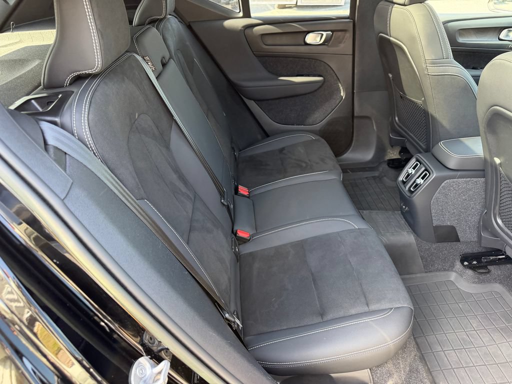 Certified 2023 Volvo XC40 Recharge Plus AWD/4WD image 18