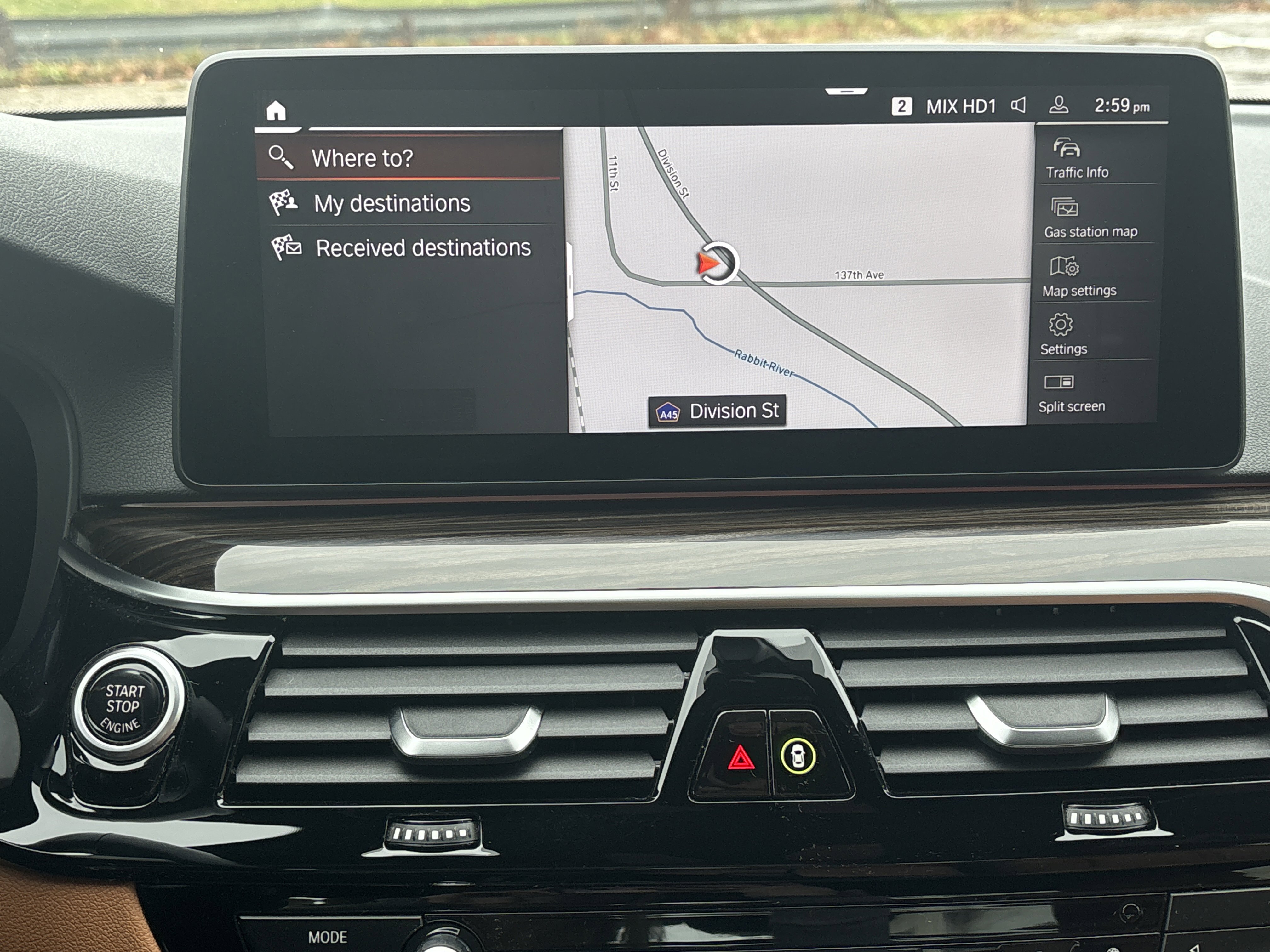 Used 2021 BMW 540i xDrive w/ Premium Package image 3