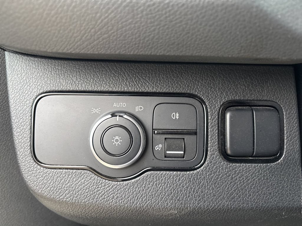 Used 2021 Mercedes-Benz Sprinter 3500 image 33
