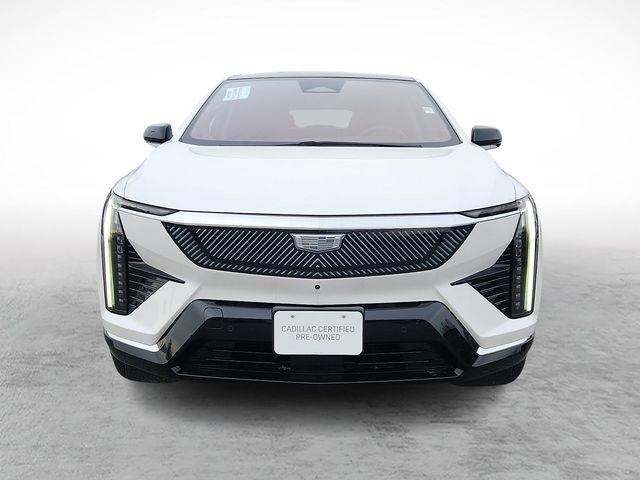 Certified 2025 Cadillac Optiq Luxury 2 w/ LPO, Floor Liner Package image 2