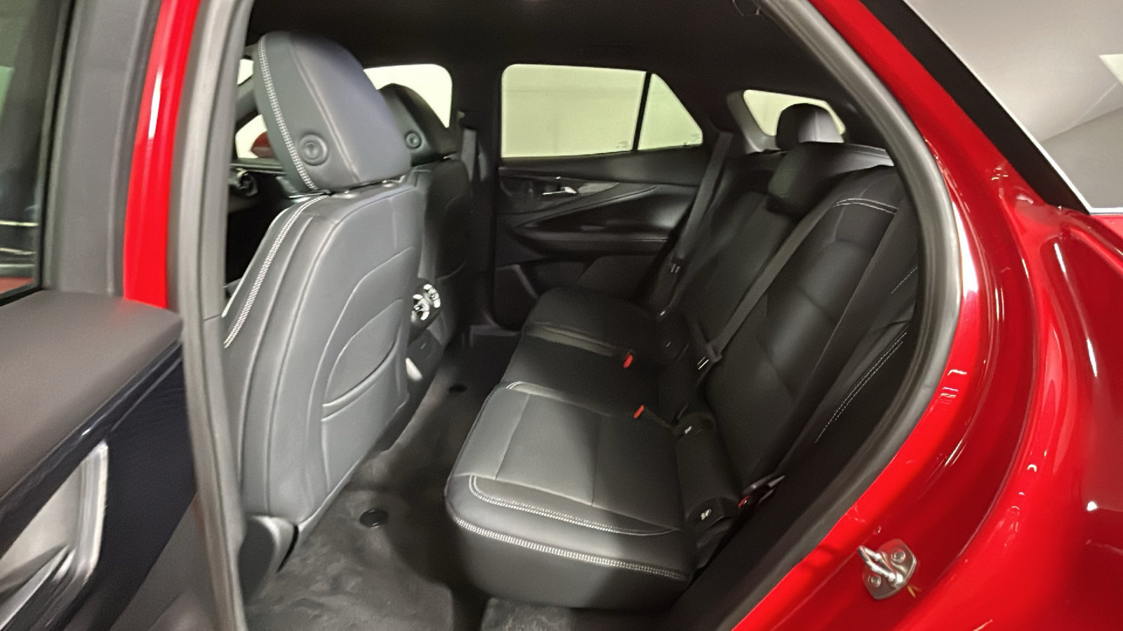 Used 2024 Chevrolet Blazer EV LT AWD/4WD image 34
