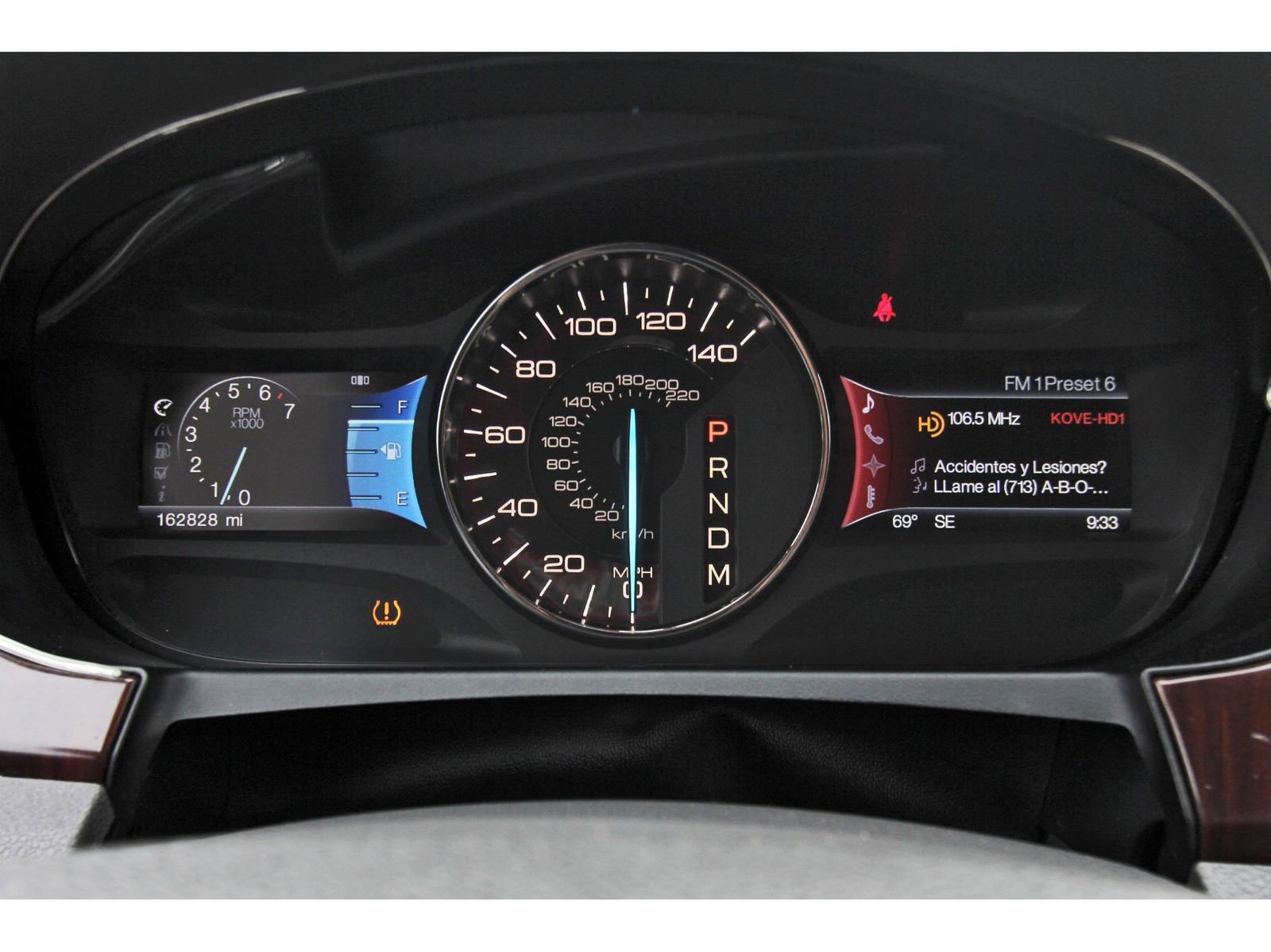 Used 2012 Ford Edge Limited w/ Driver Entry Pkg image 16