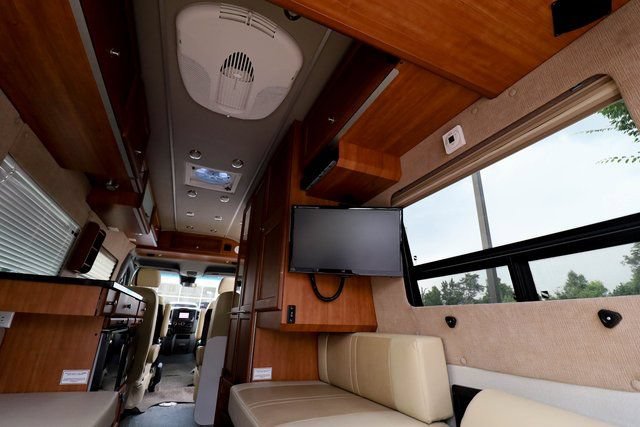 Used 2014 Mercedes-Benz Sprinter 3500 image 55