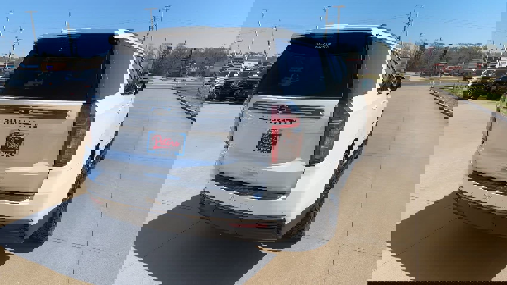 Used 2021 Chevrolet Suburban Z71 w/ Z71 Off-Road Package image 8