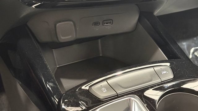 New 2026 Chevrolet Trax RS FWD image 37