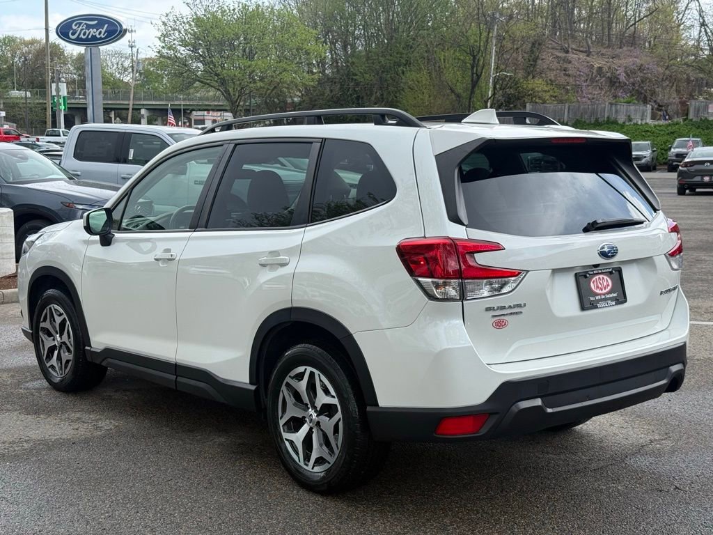 Used 2023 Subaru Forester Premium image 10