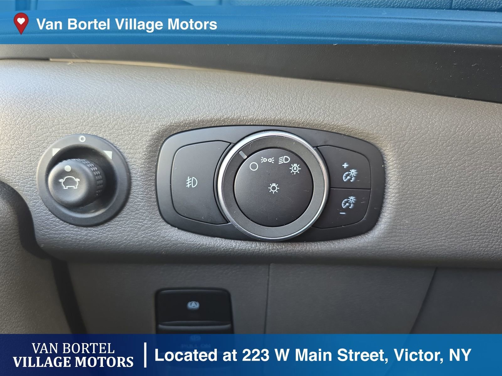 Used 2021 Ford Transit 250 Low Roof w/ Exterior Upgrade Package image 15