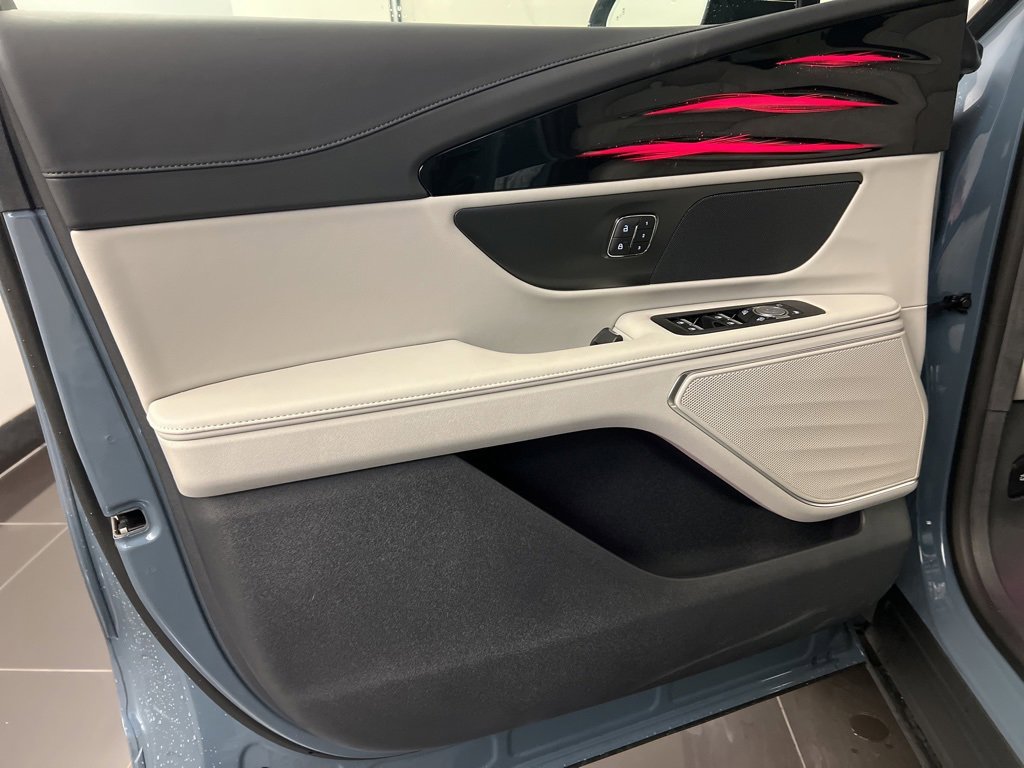 Used 2026 Lincoln Nautilus Premier image 31