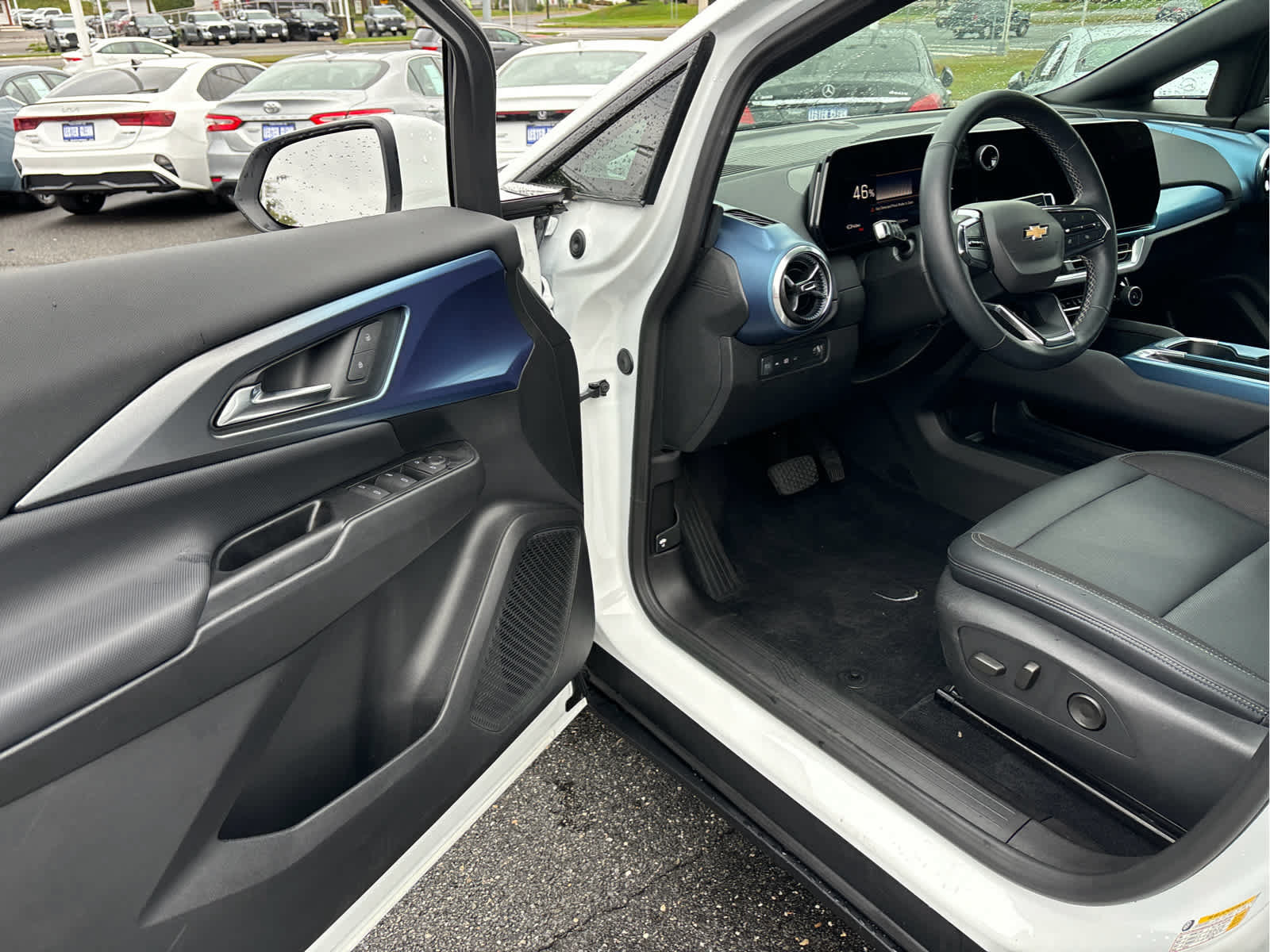 Certified 2024 Chevrolet Equinox EV LT FWD image 7