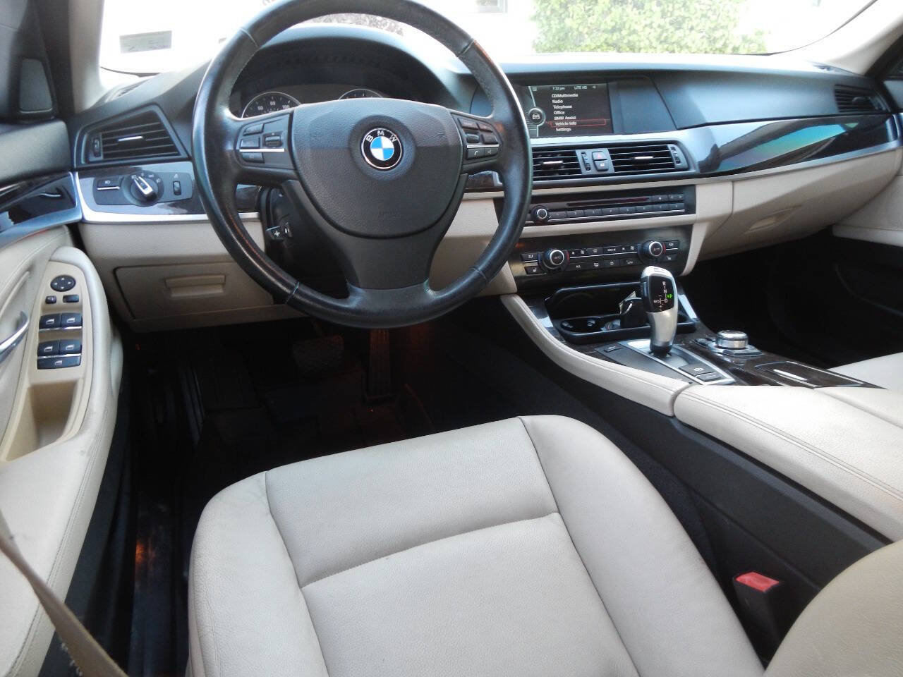 Used 2011 BMW 535i xDrive Sedan AWD/4WD image 31