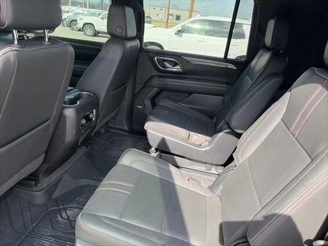 Used 2023 Chevrolet Suburban RST w/ Luxury Package AWD/4WD image 11