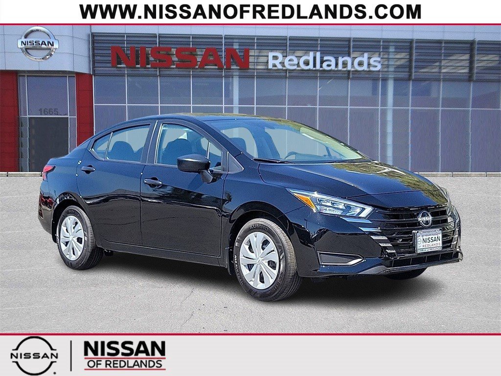 New 2025 Nissan Versa S w/ Trunk Package