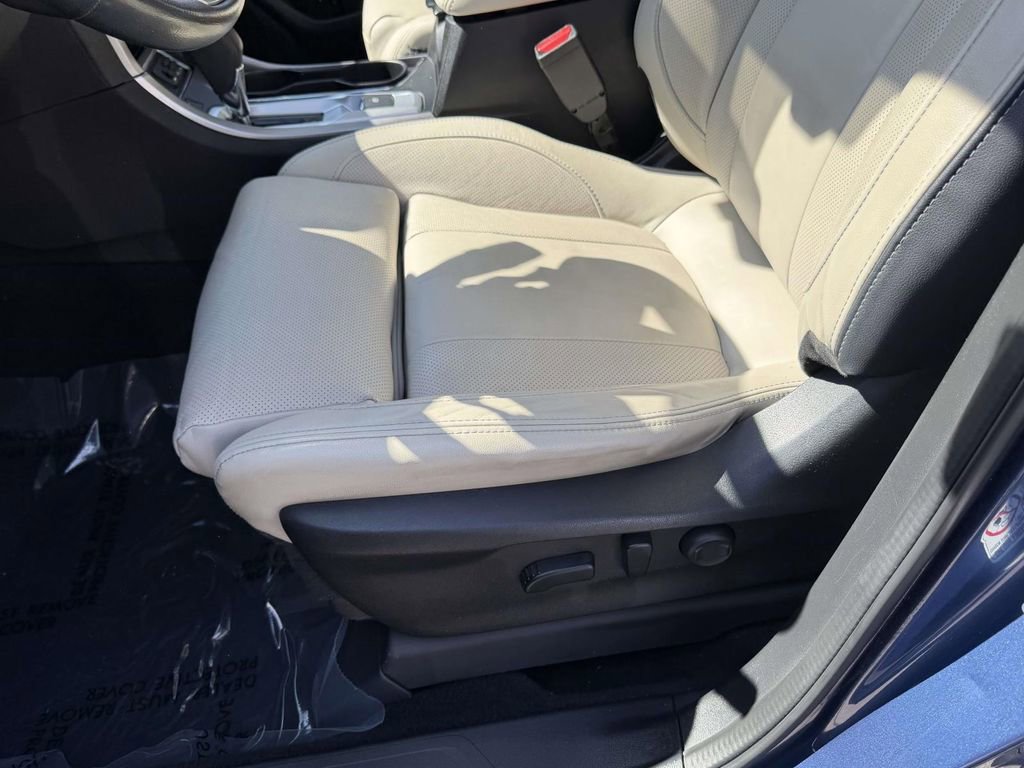 Used 2019 Subaru Ascent Limited image 17