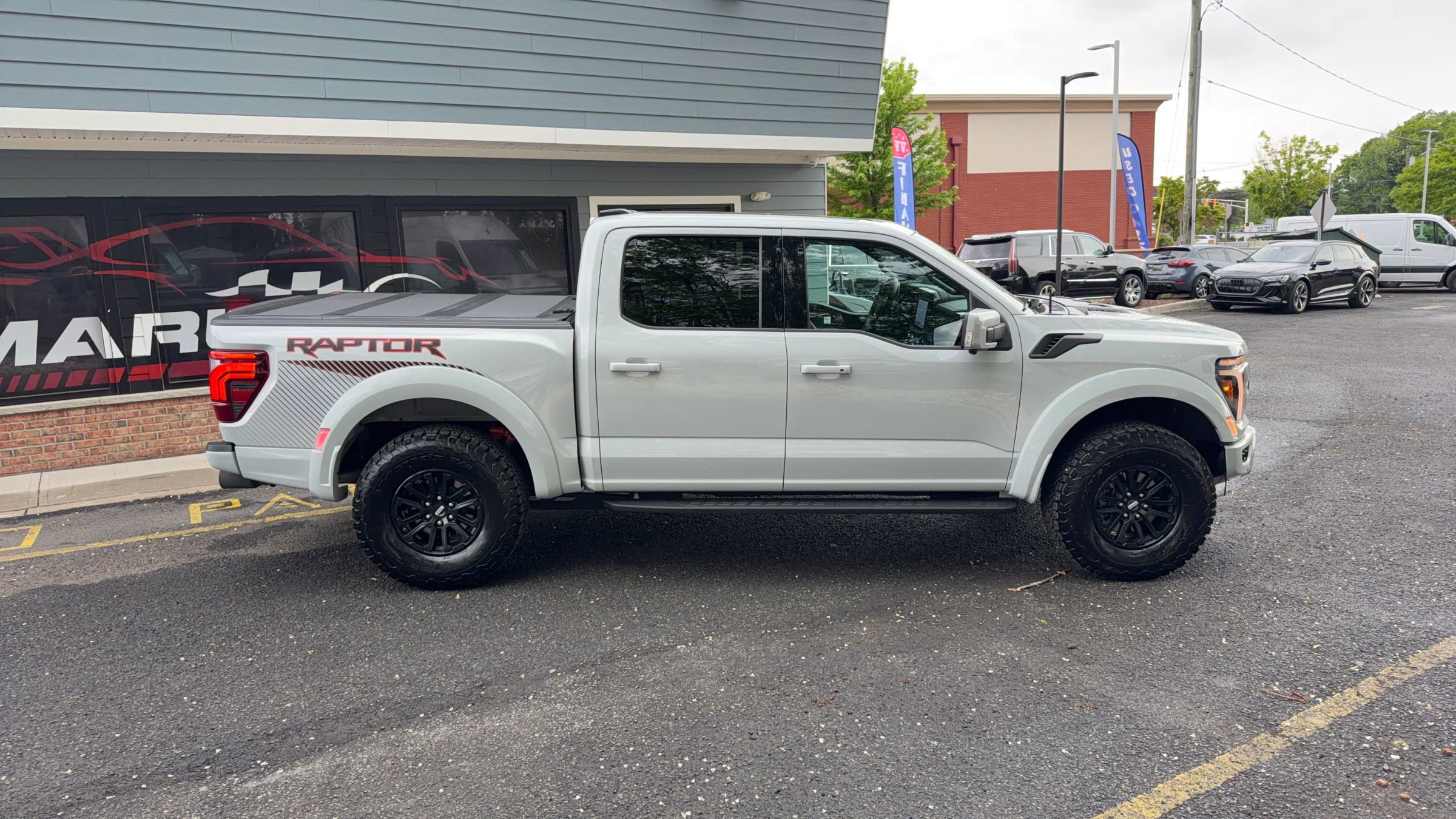 Used 2024 Ford F150 Raptor AWD/4WD image 5