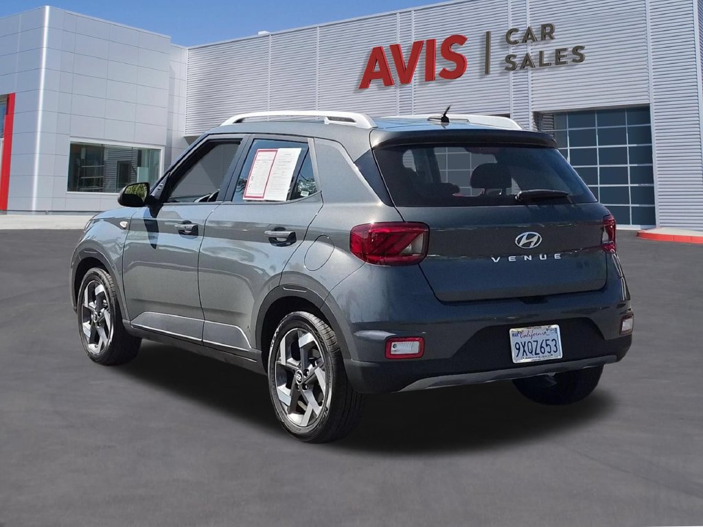 Used 2026 Hyundai Venue SEL FWD image 9