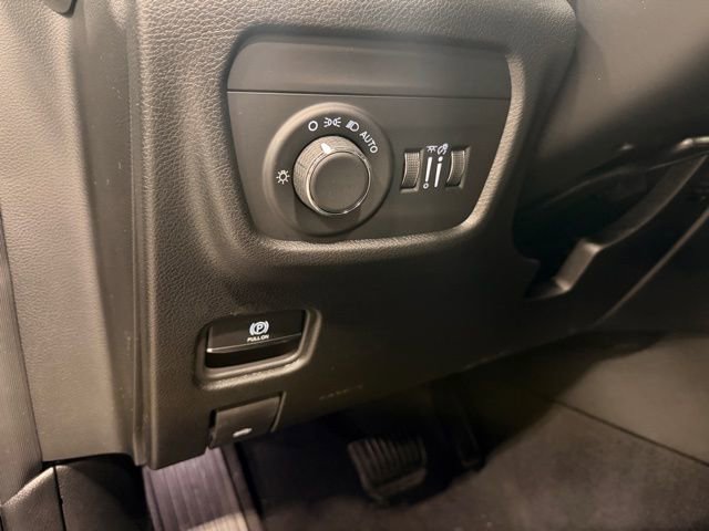 New 2026 Jeep Grand Cherokee Laredo image 10