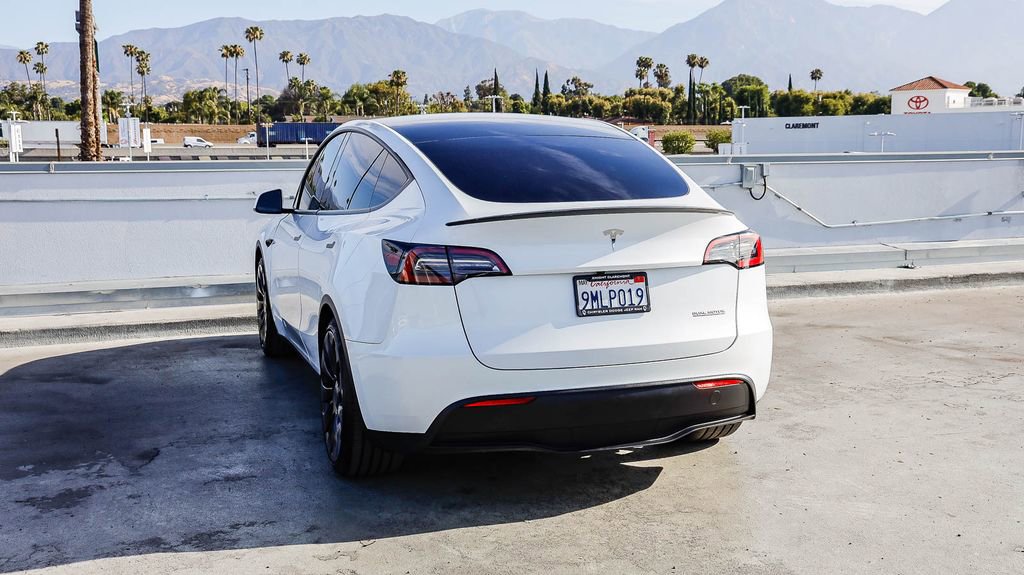Used 2024 Tesla Model Y Performance image 6