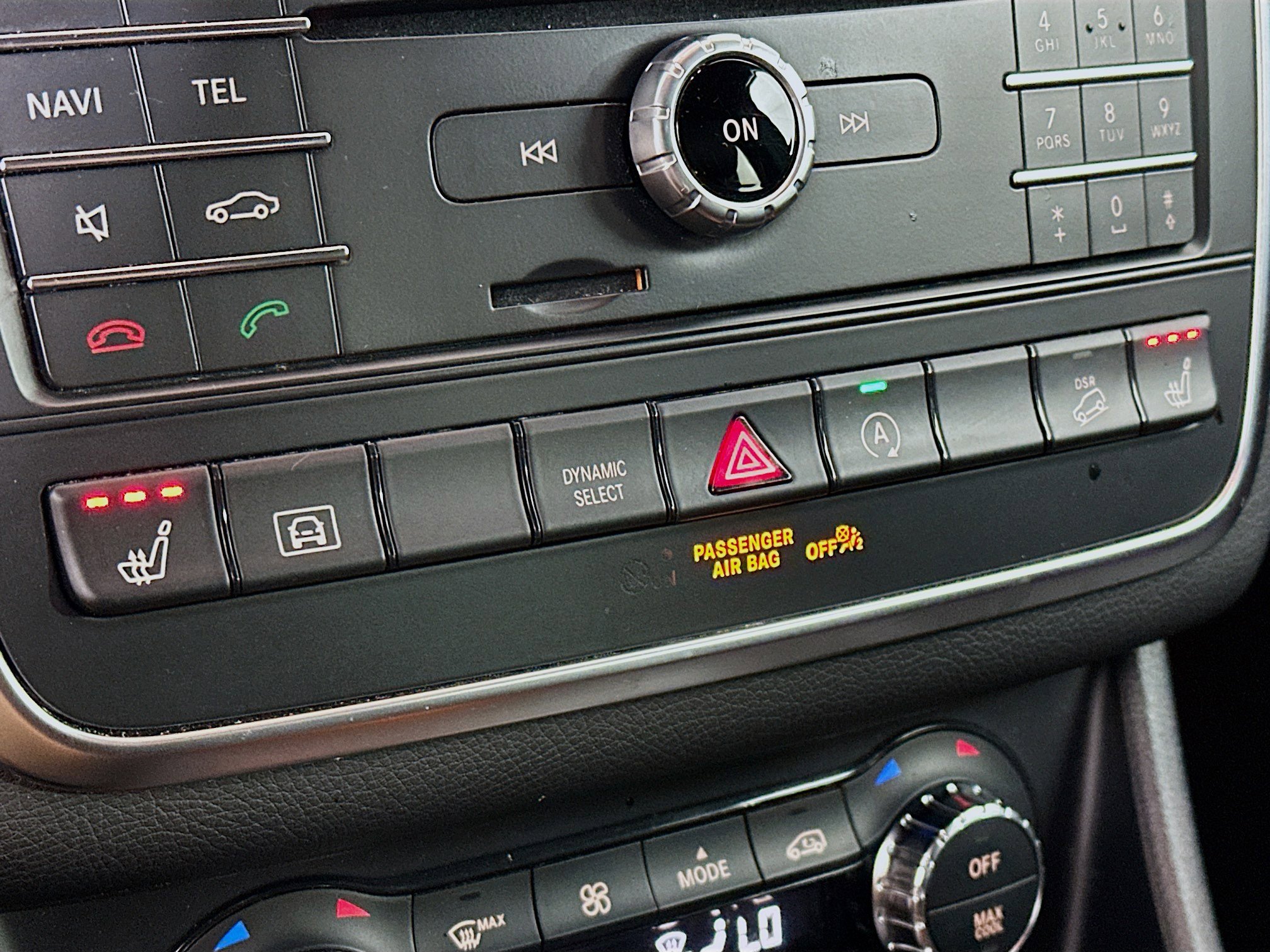 Used 2017 Mercedes-Benz GLA 250 4MATIC image 25