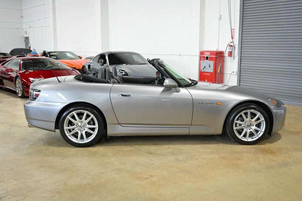 Used 2005 Honda S2000 image 5