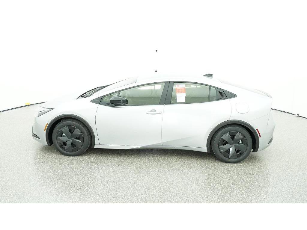 New 2026 Toyota Prius Plug-In Hybrid image 3