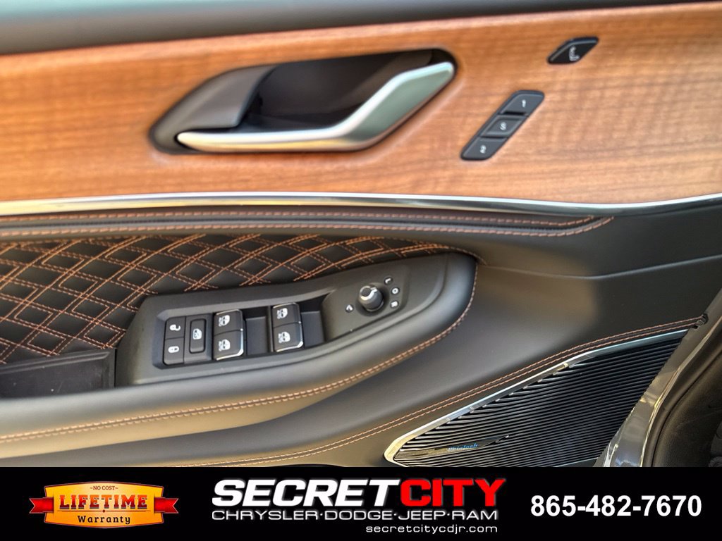 New 2027 Jeep Grand Cherokee L Summit AWD/4WD image 40
