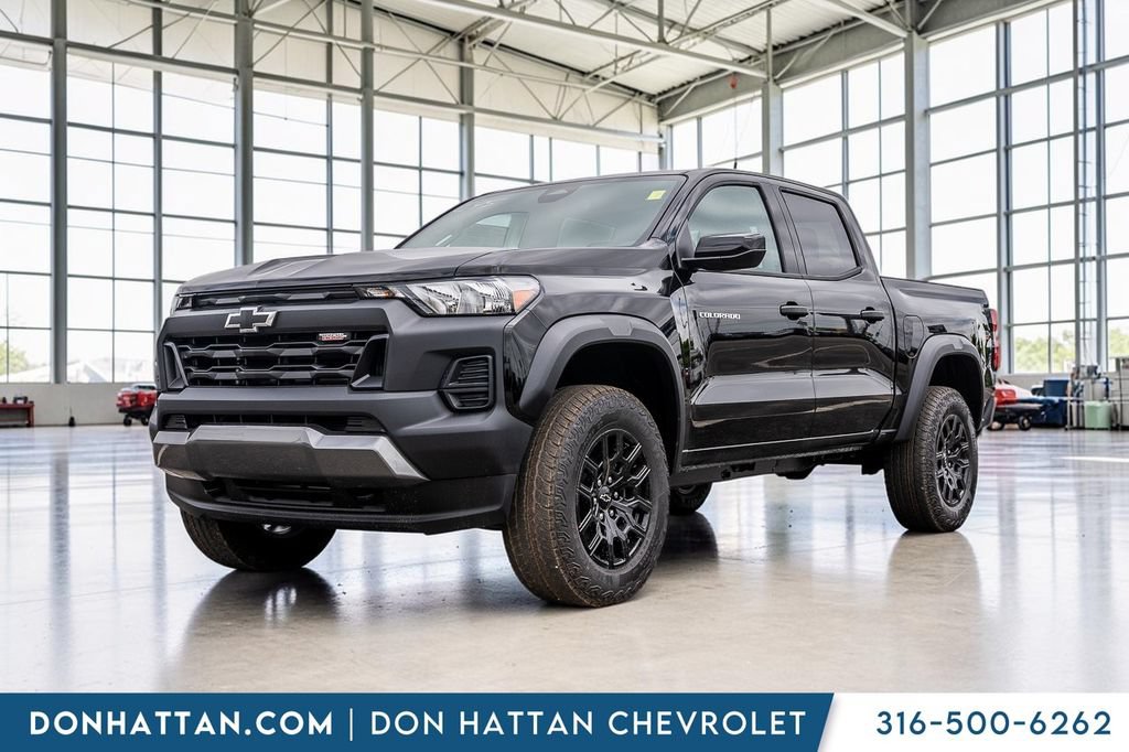 New 2026 Chevrolet Colorado Trail Boss AWD/4WD image 1