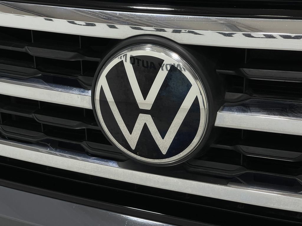 Used 2021 Volkswagen Atlas Cross Sport SE w/ Panoramic Sunroof Package image 37