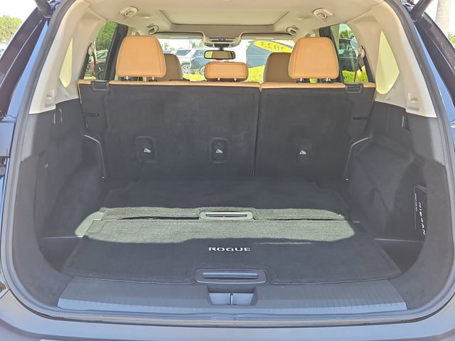 Used 2023 Nissan Rogue Platinum FWD image 7