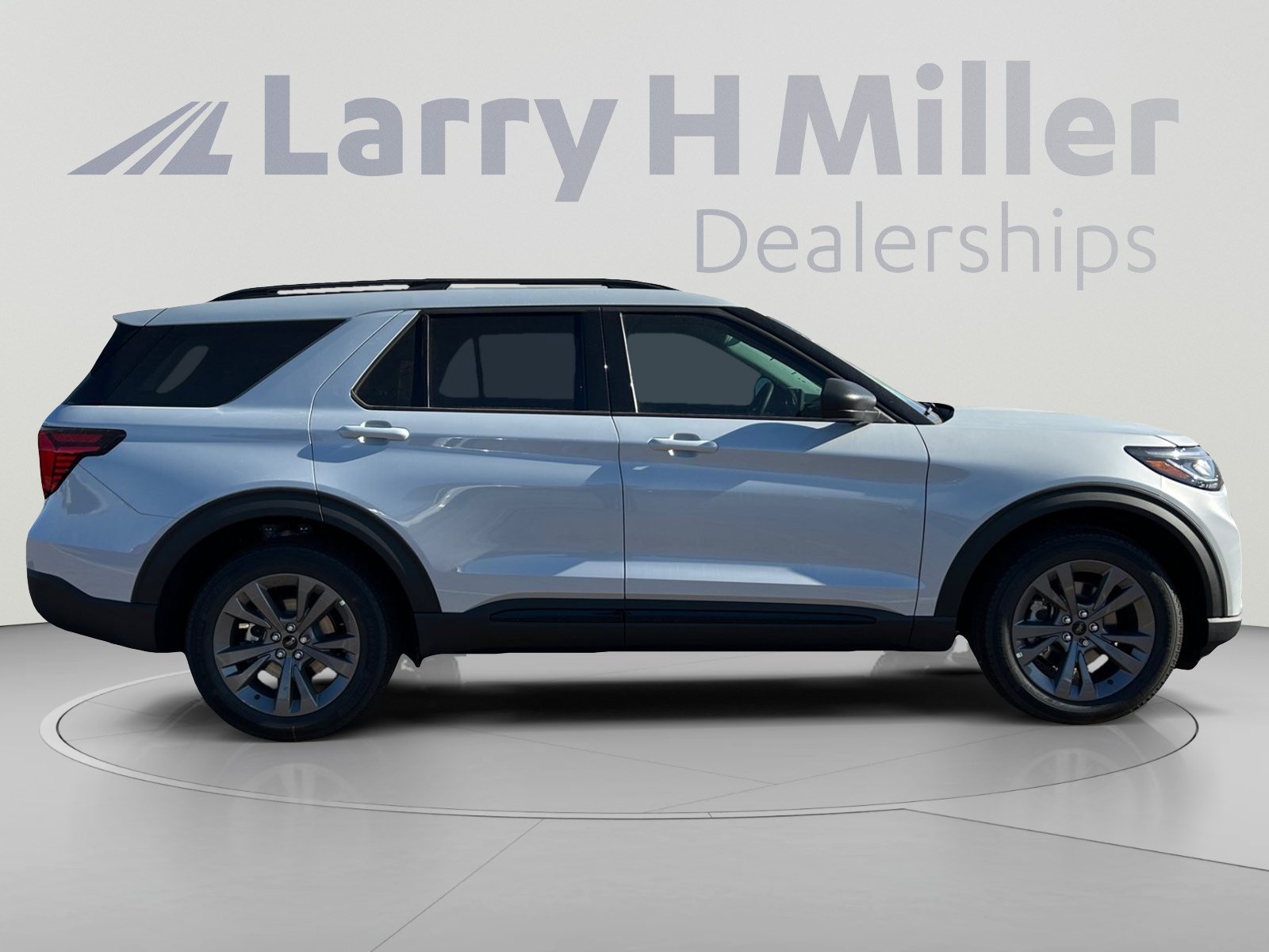 New 2026 Ford Explorer Active w/ Active Comfort Package AWD/4WD image 6