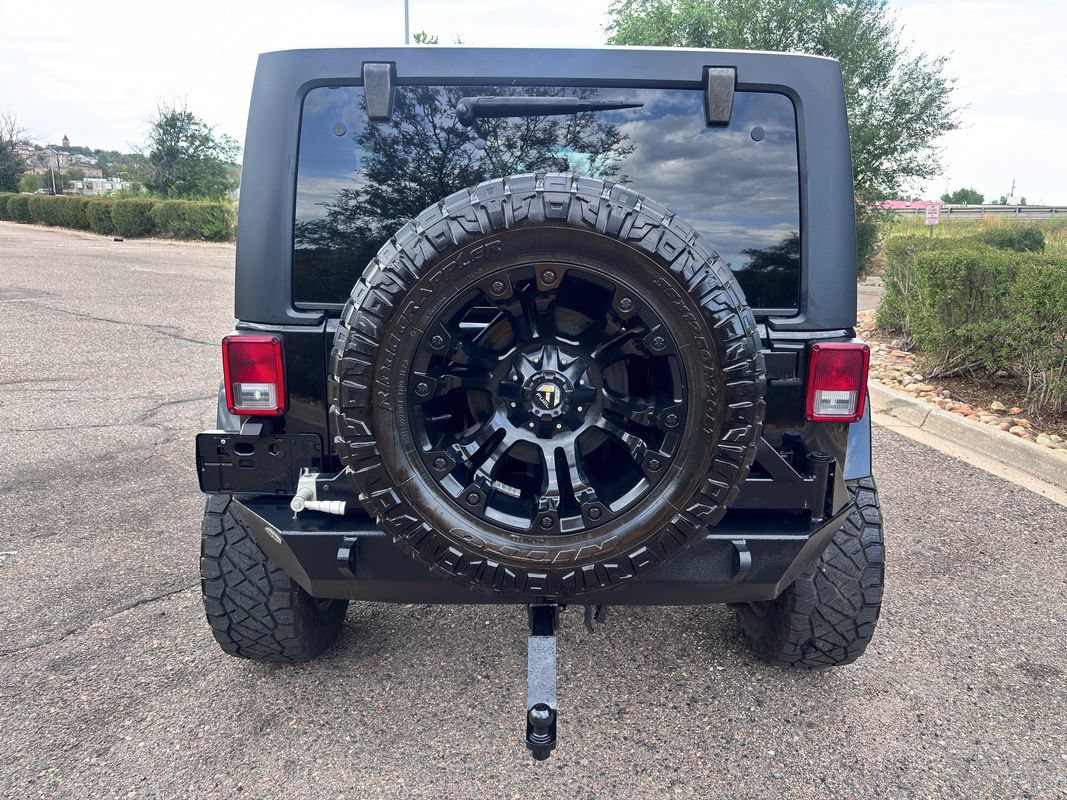 Used 2013 Jeep Wrangler Unlimited Sahara w/ Dual Top Group AWD/4WD image 7