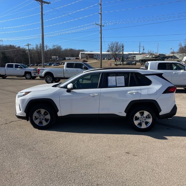 Used 2023 Toyota RAV4 XLE image 6
