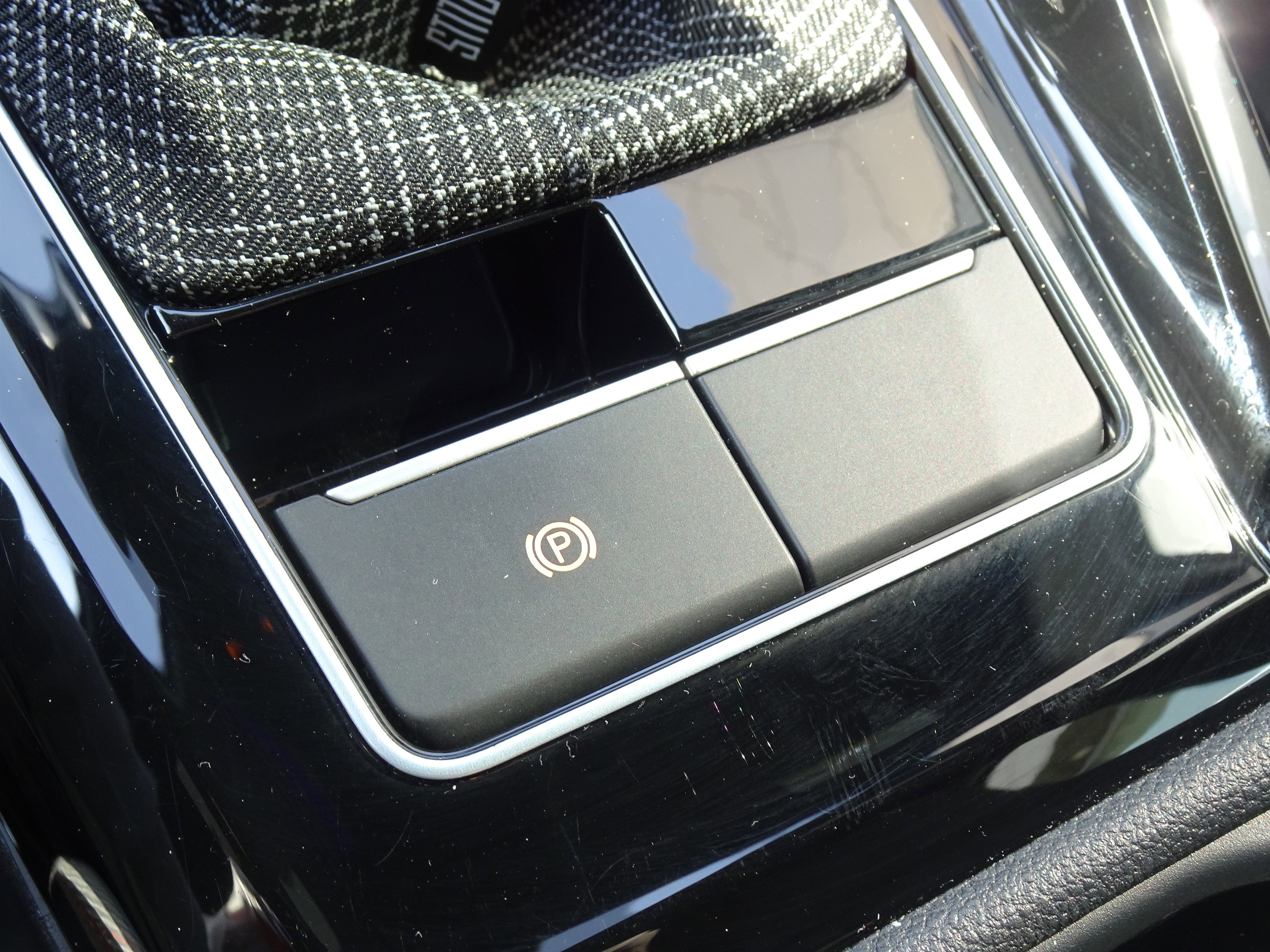 Used 2023 Volkswagen GTI 40th Anniversary Edition FWD image 27