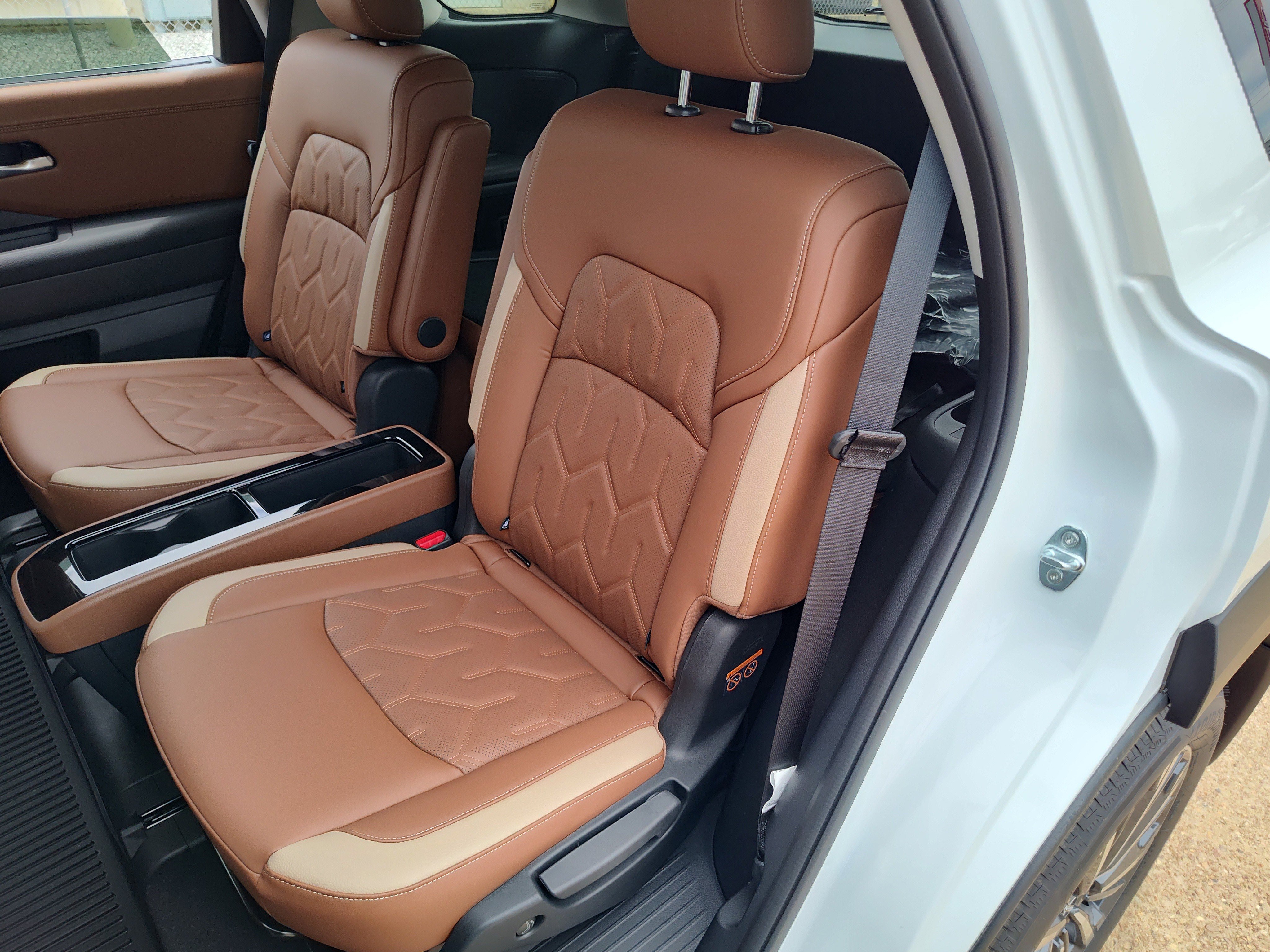 New 2026 Nissan Pathfinder Platinum AWD/4WD image 15