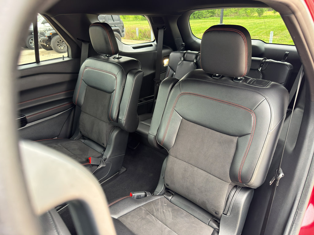 Certified 2023 Ford Explorer ST-Line w/ Class IV Trailer Tow Package AWD/4WD image 34