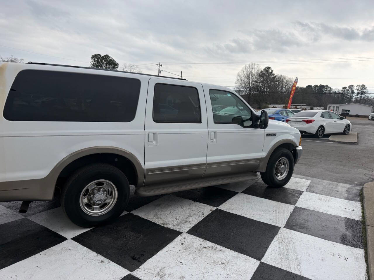 Used 2000 Ford Excursion Limited image 4