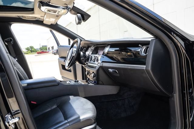 Used 2013 Rolls-Royce Ghost RWD image 32
