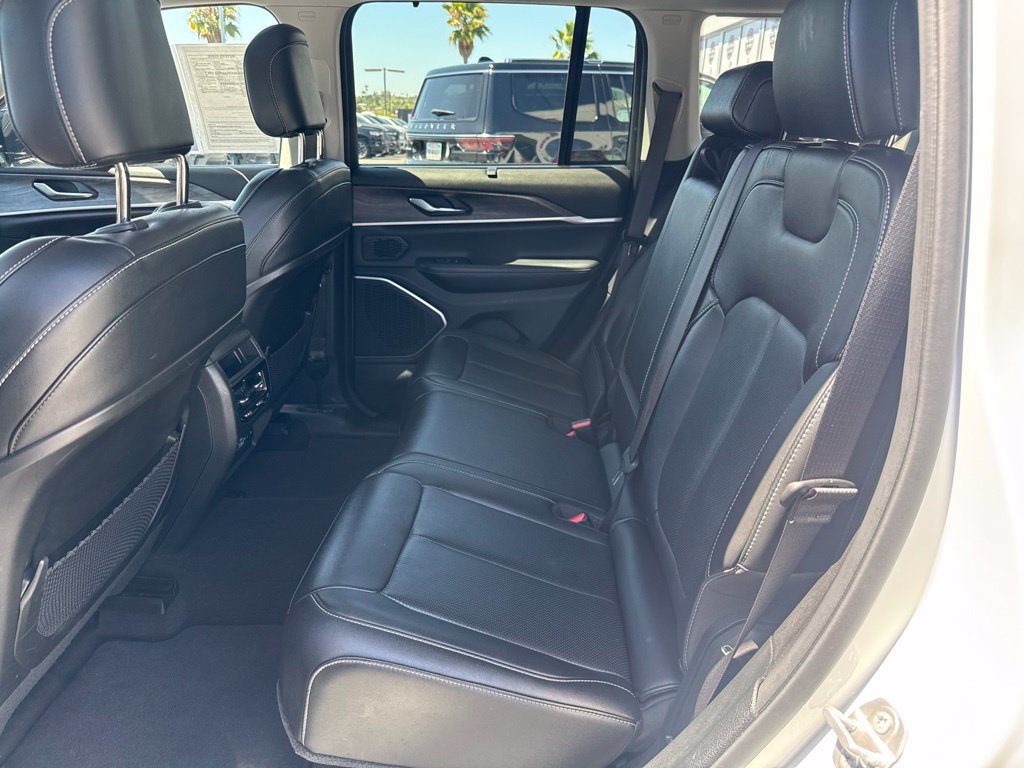 Used 2022 Jeep Grand Cherokee Limited 4xe w/ Luxury Tech Group II AWD/4WD image 19