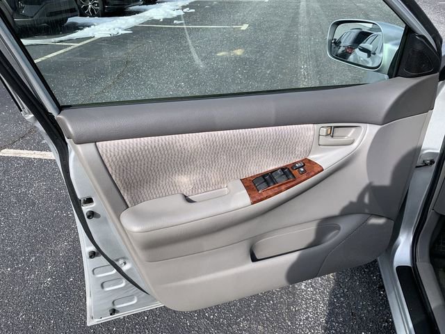 Used 2006 Toyota Corolla LE image 17