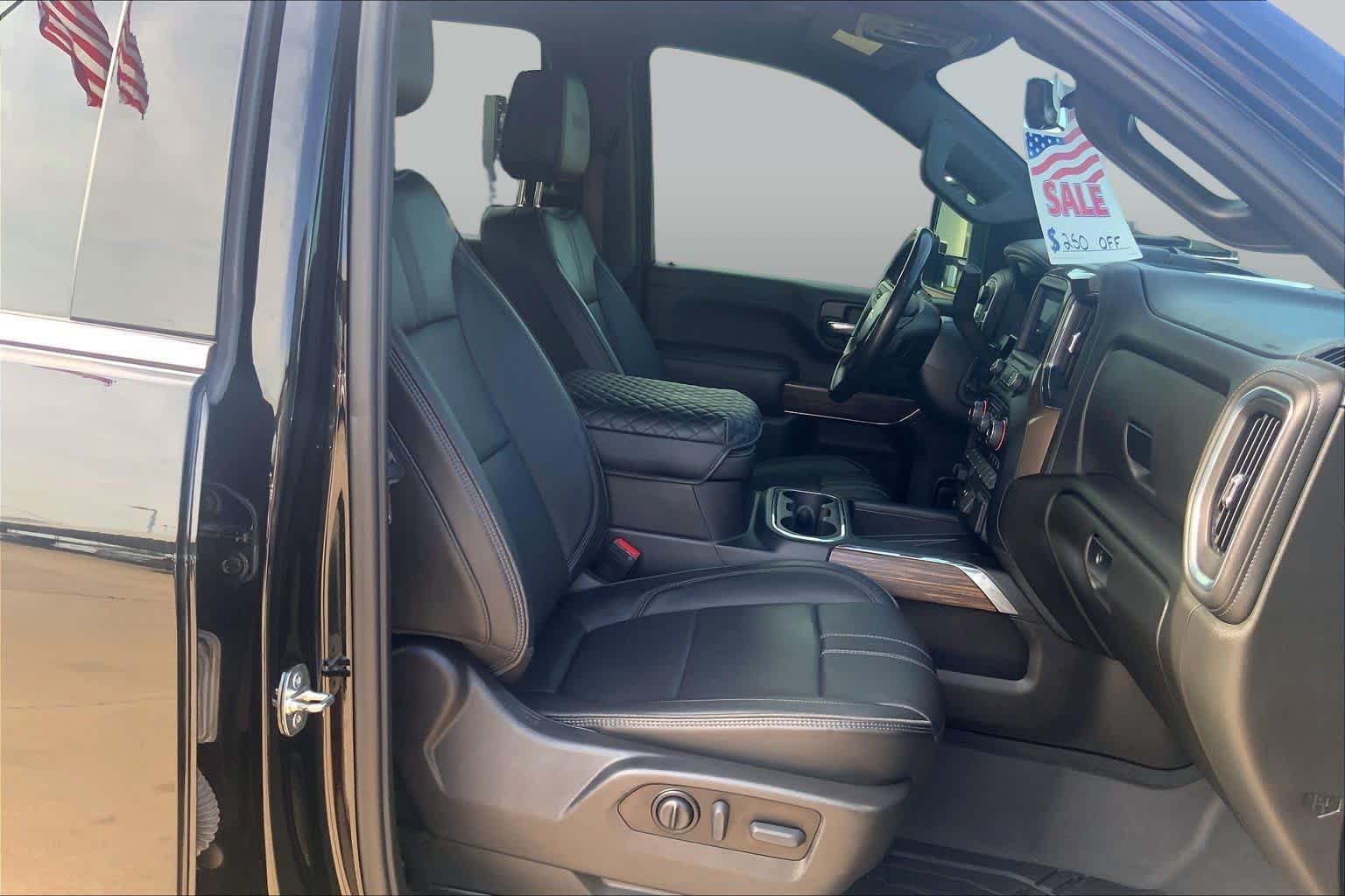Used 2022 Chevrolet Silverado 2500 High Country w/ Z71 Off-Road Package AWD/4WD image 9