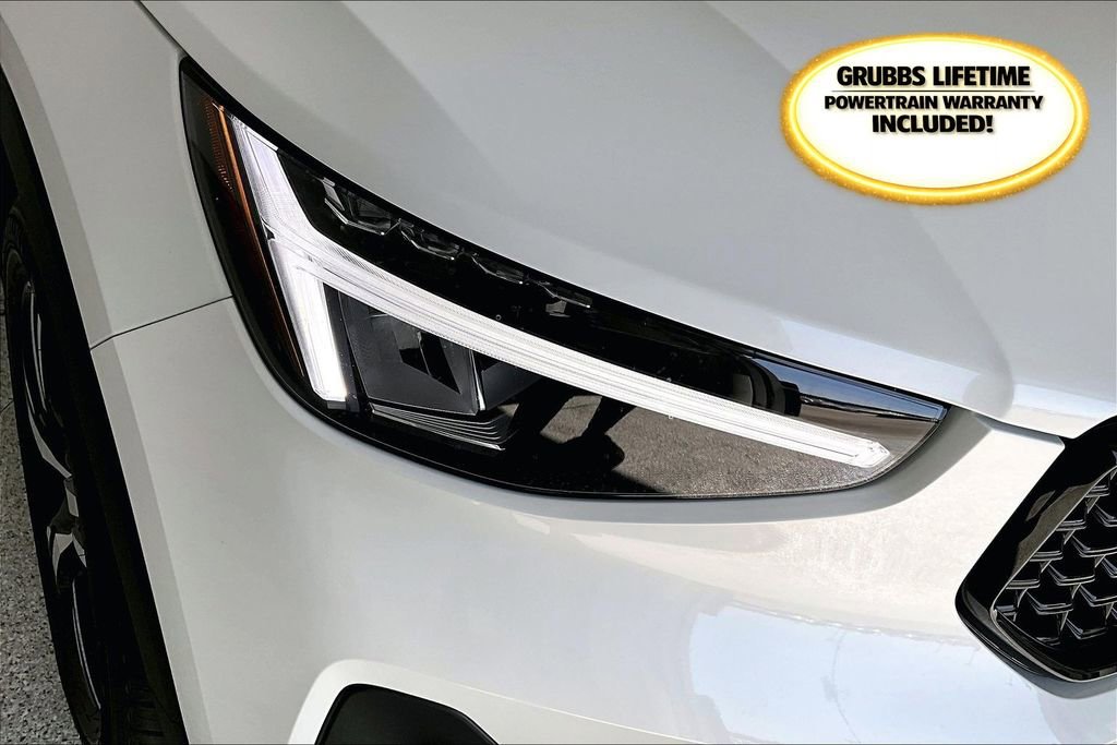 New 2026 Volvo XC40 B5 Core image 38